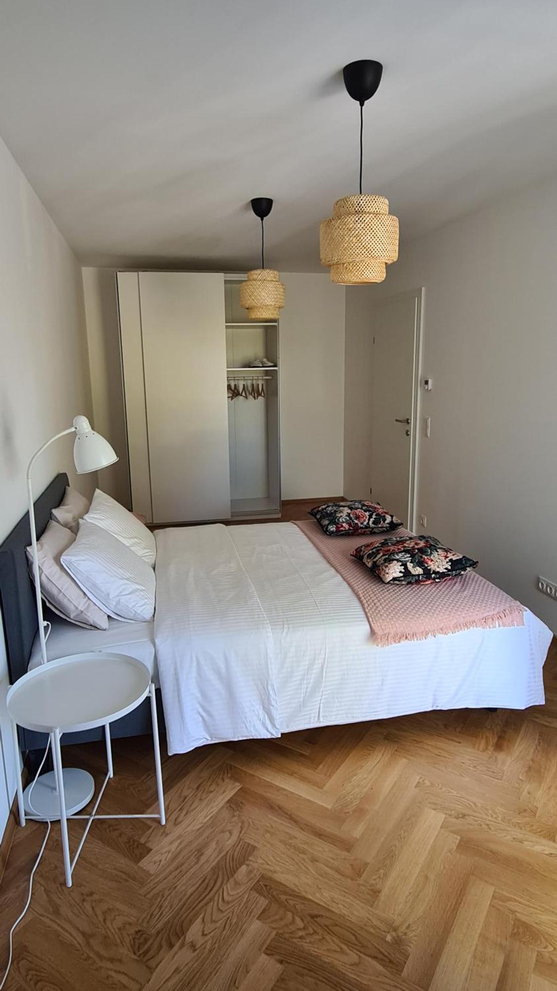 Top Kaiserebersdorf * Wenen